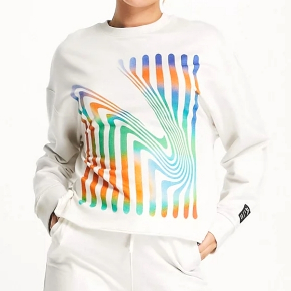 Nike👟 Yoga🧘♀️ Luxe A.I.R. Graphic Sweatshirt - NWT - Picture 16 of 16